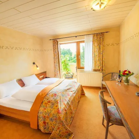 Landgasthof Schwarz Hotel 2*